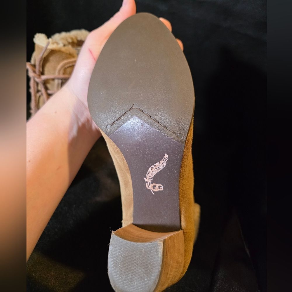 Ugg Womens Size 9 - Picture 10 of 10